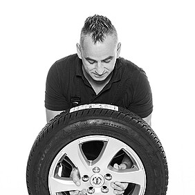 KFZ Mechatroniker